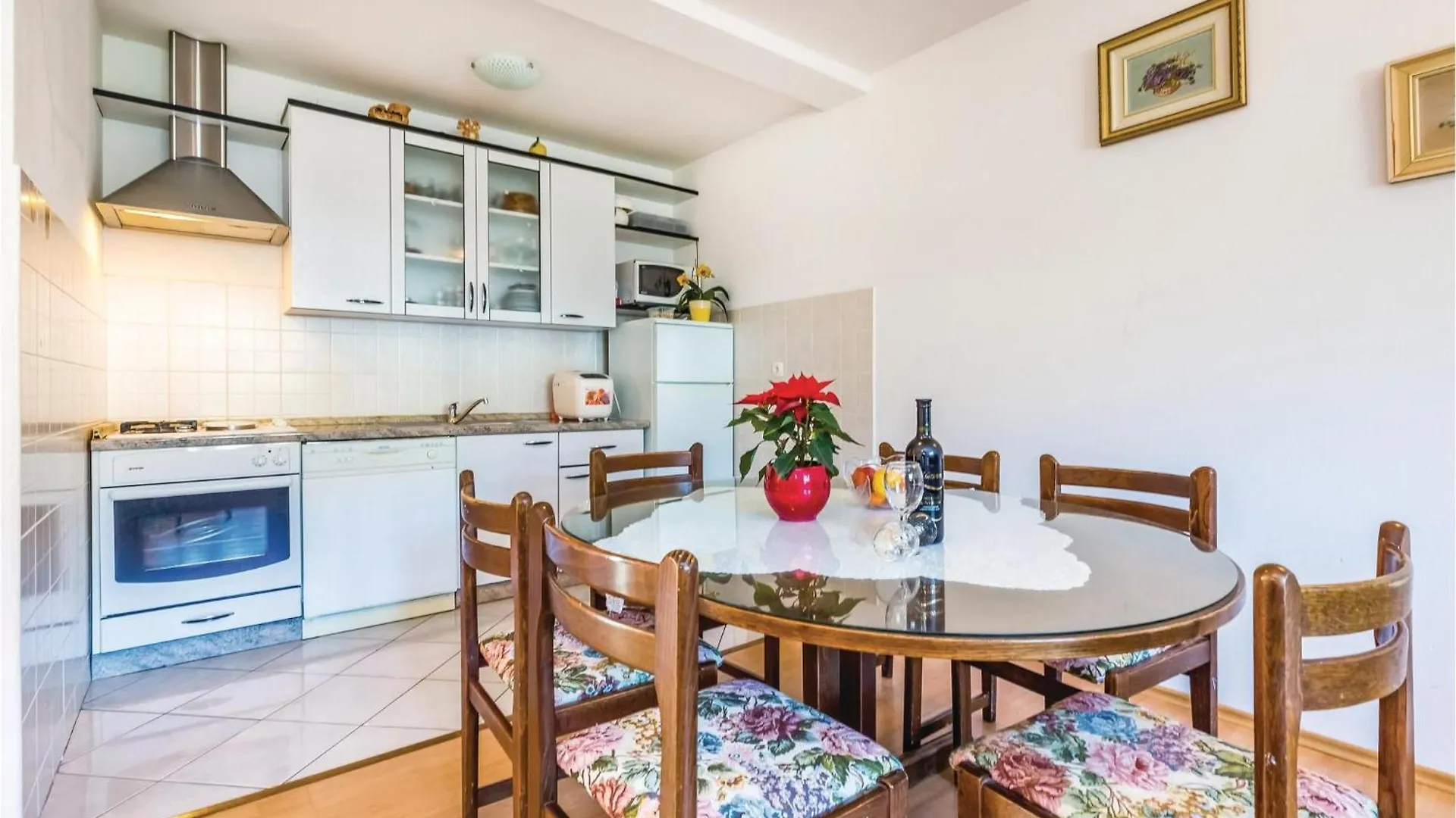 Stunning Apartment In Rab With Kitchen Palit 0*,  Kroatien